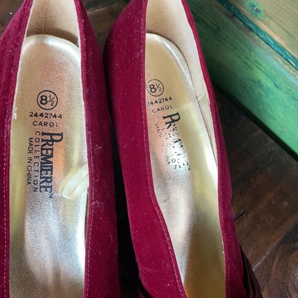 Red premiere collection velvet heels 8.5 - Picture 4 of 12